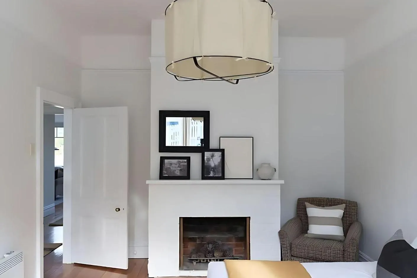 Sunny Spacious Three Bedroom Apartment With Views Hobart 0*,  Australia